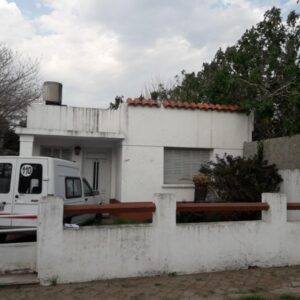 Venta de Casa + Galpón + terrenos